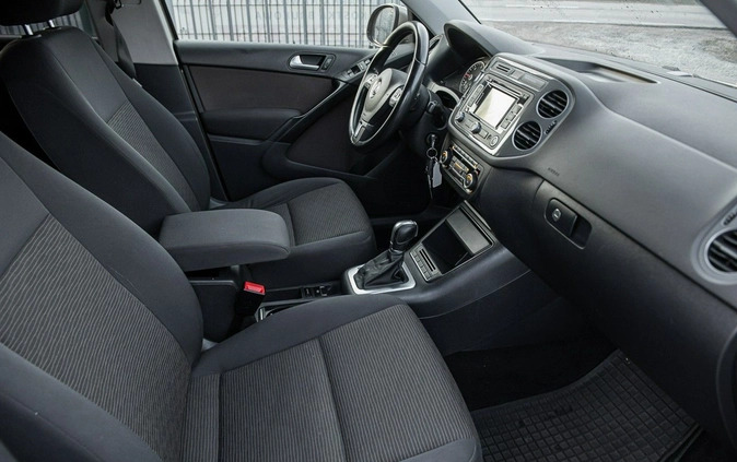 Volkswagen Tiguan cena 53700 przebieg: 299000, rok produkcji 2014 z Wojkowice małe 497